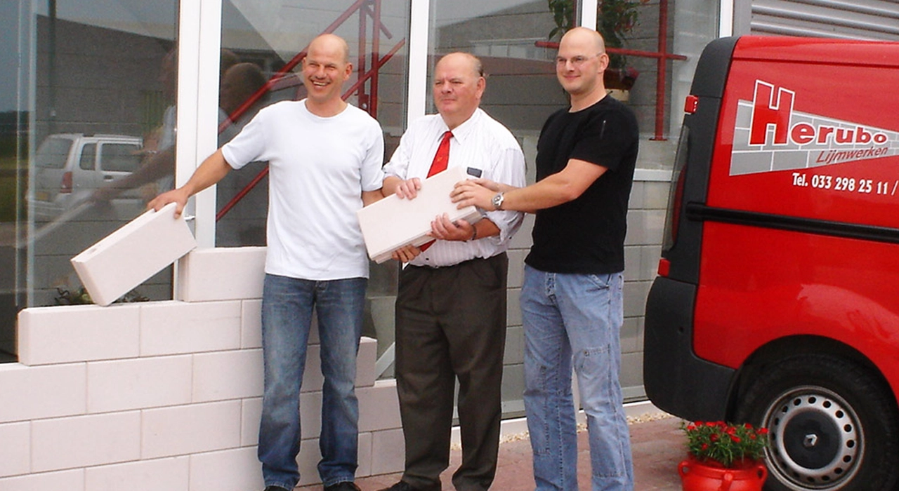 HERUBO Opening bedrijfspand